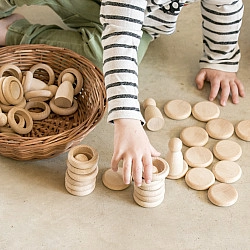 Nins, ringen & munten, naturel hout